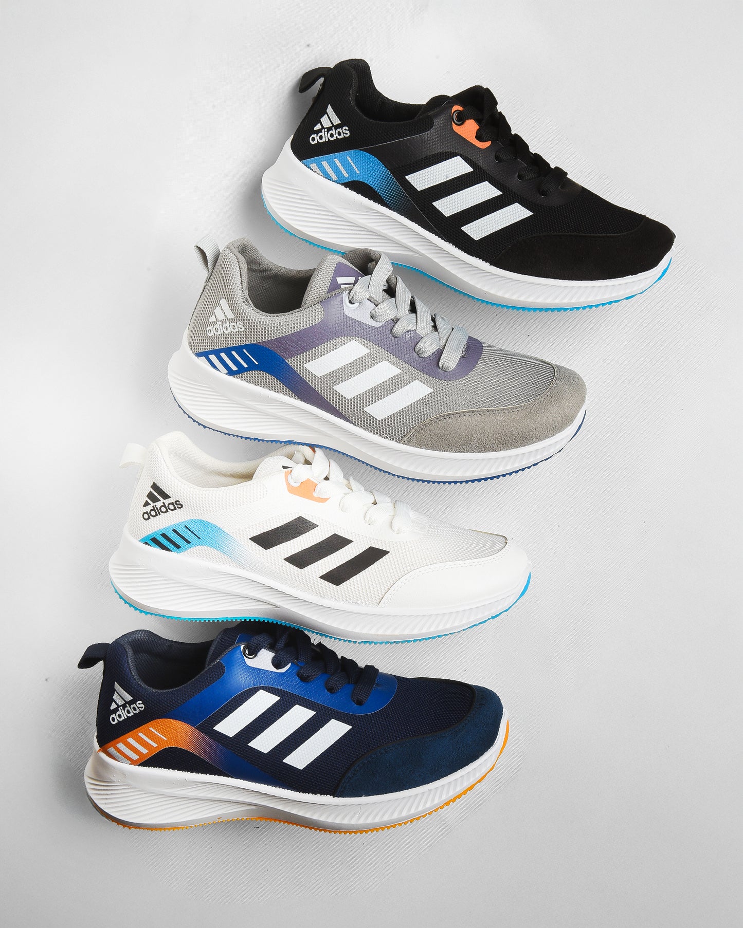 كوتشي رياضي من التريكو والشمواه بتصميم مطبوع للرجال