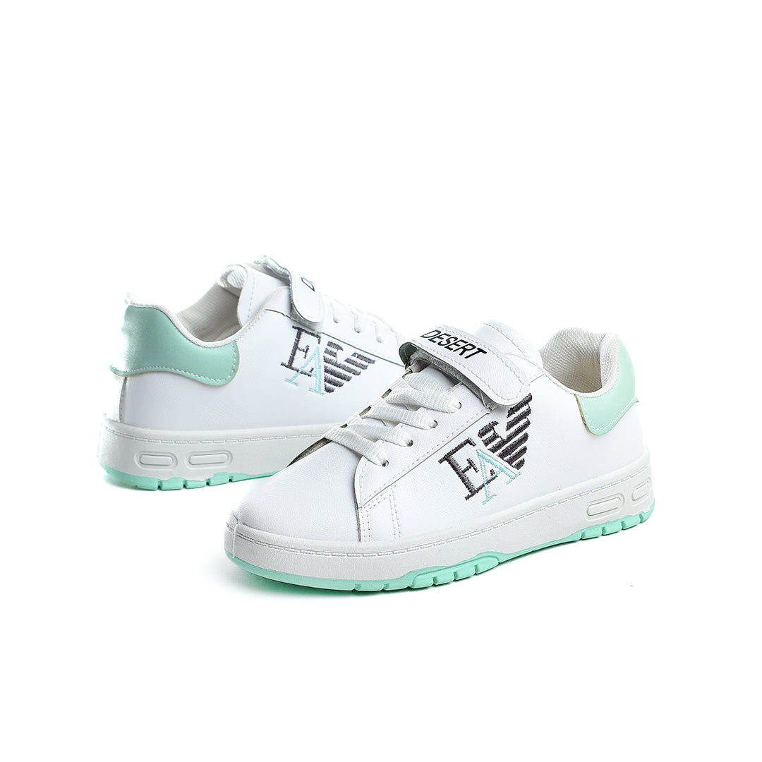 Fashion Velcro Flat Sneaker For Kids
