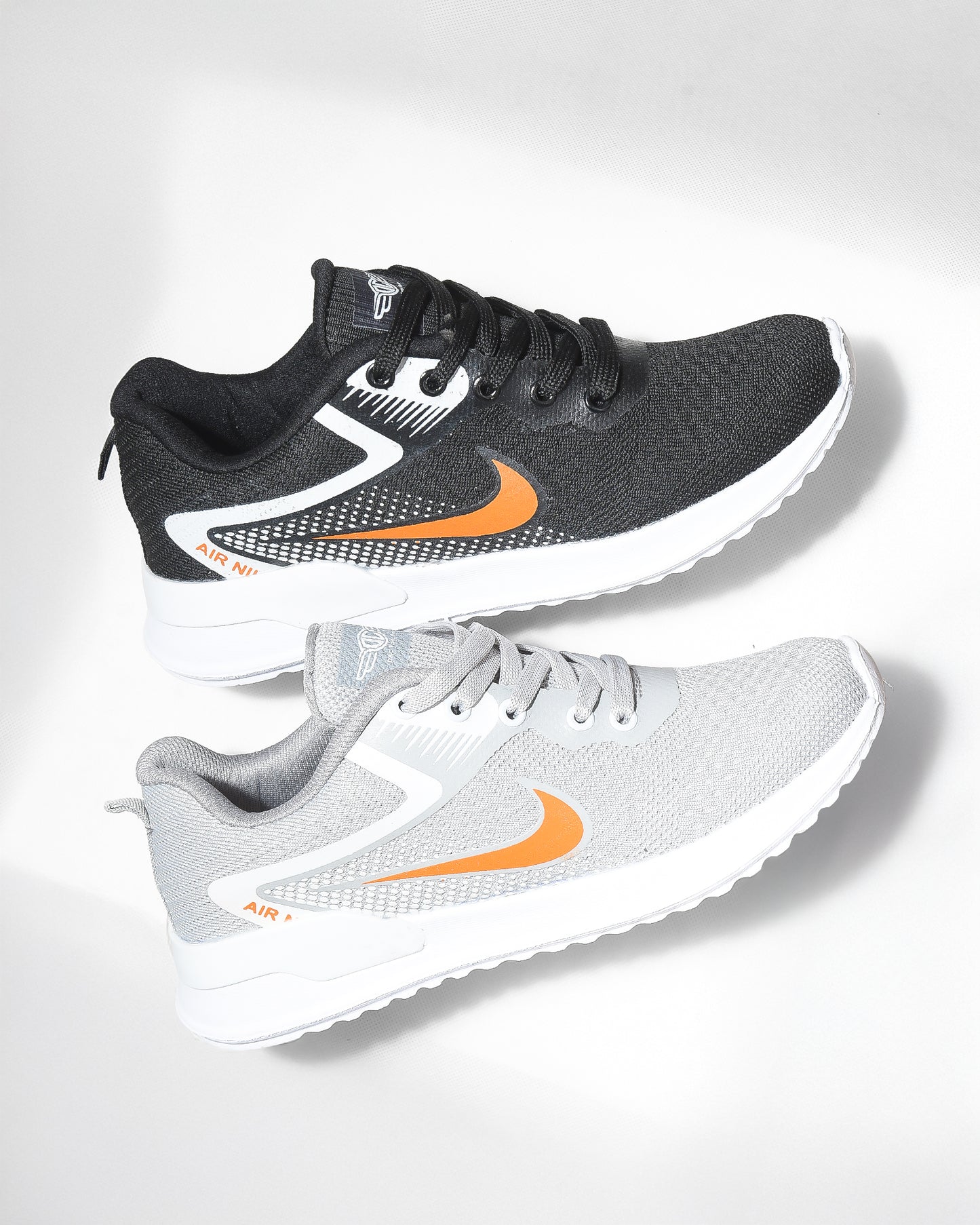 Sportive lightweight sneakers from knit textile for men