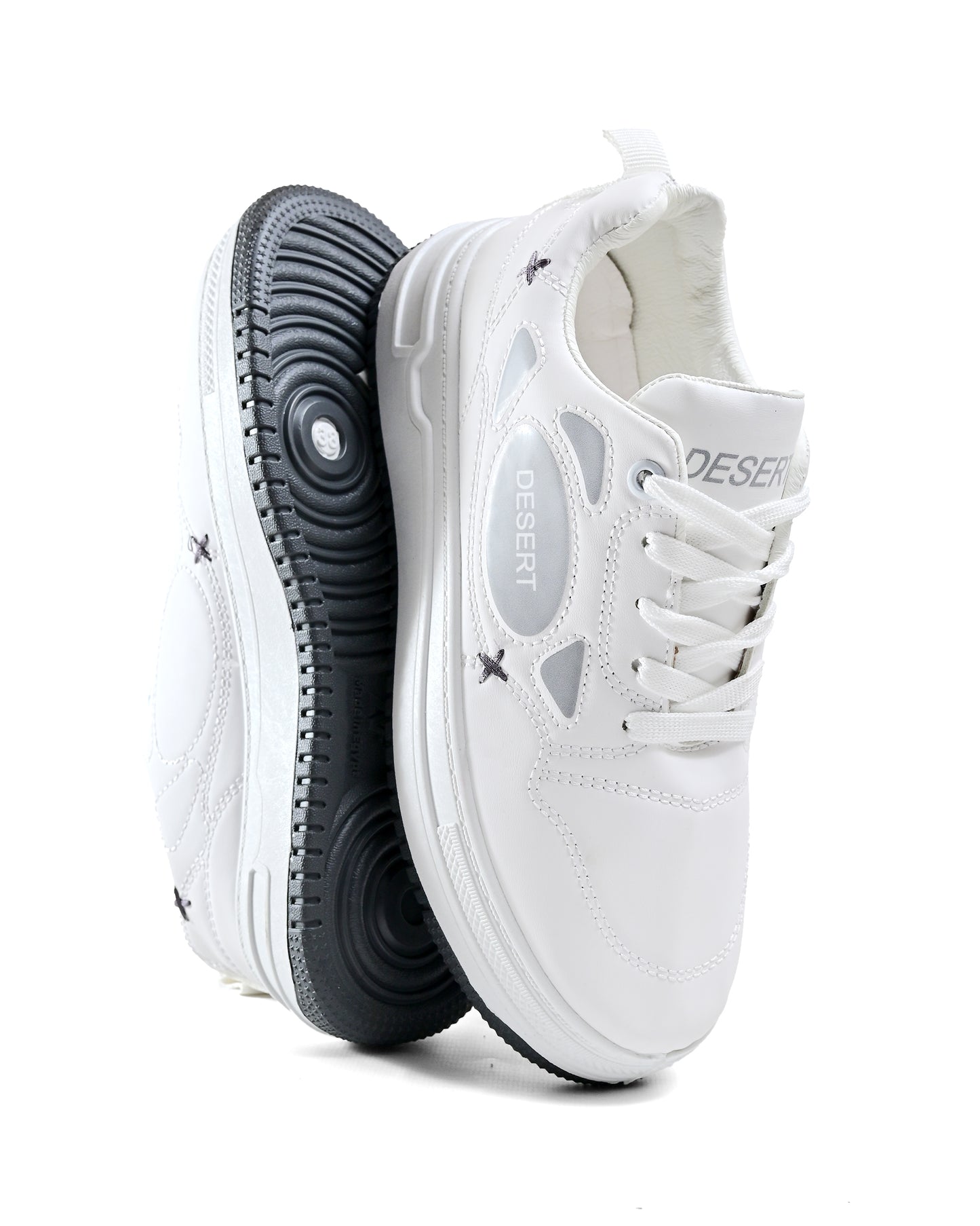 638/1 - Fashion flat sole sneaker for women
