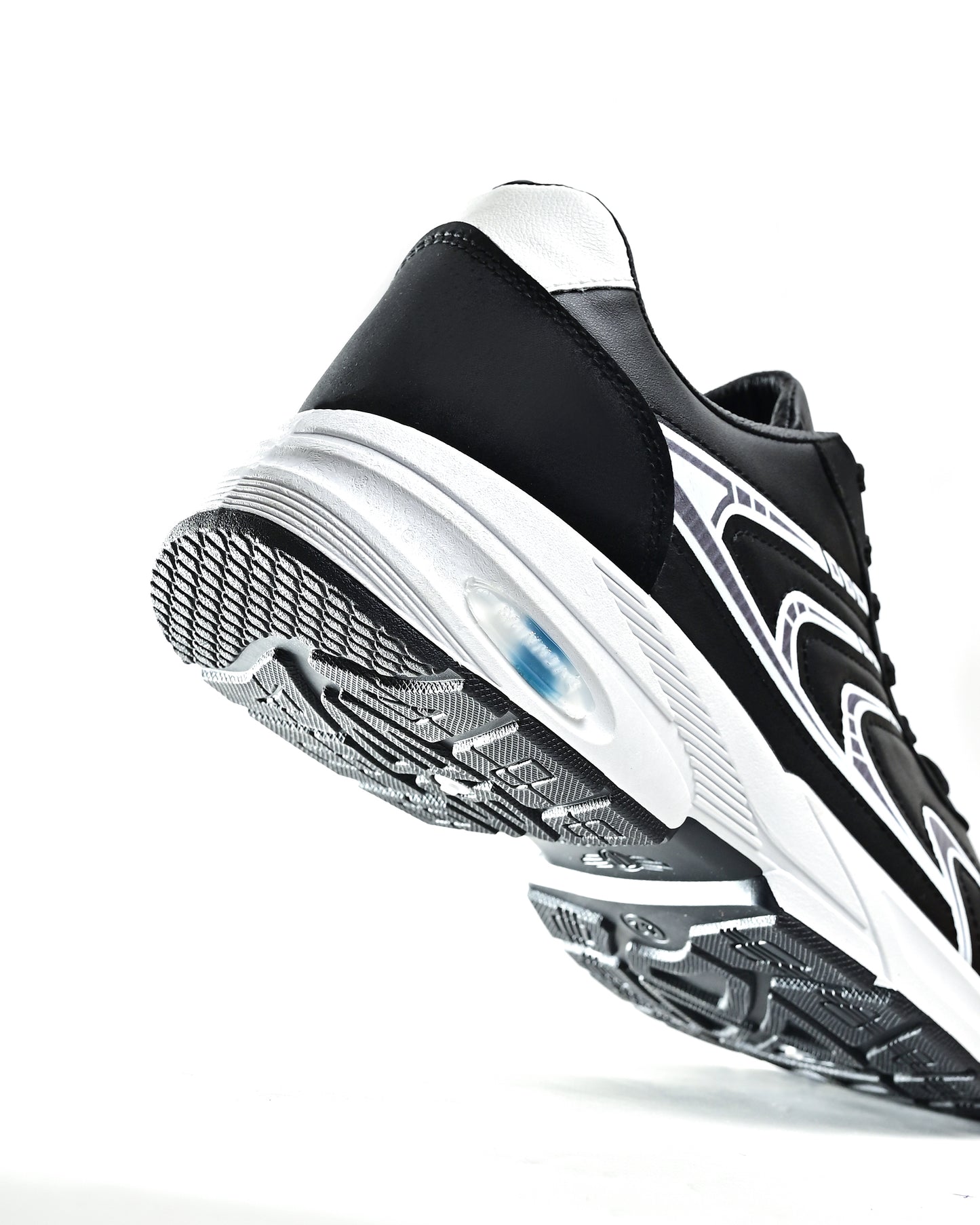 7870 - Fashion/Sportive Leather Sneaker For Men