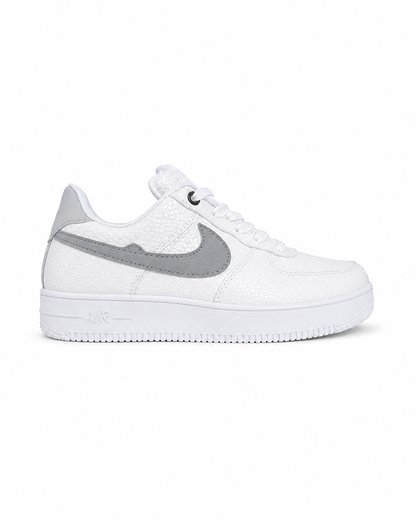 D610 - Fashion flat sole sneaker for women